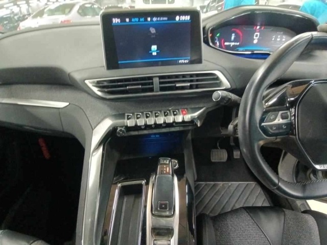 Peugeot 5008 2018 8236593-11