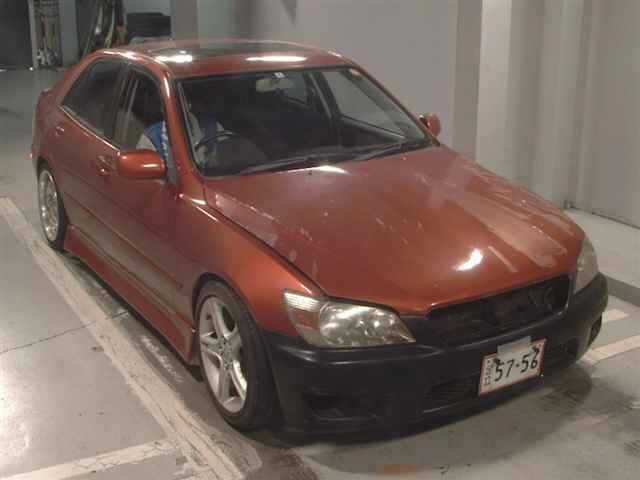 Toyota ALTEZZA 2000 8235792-0