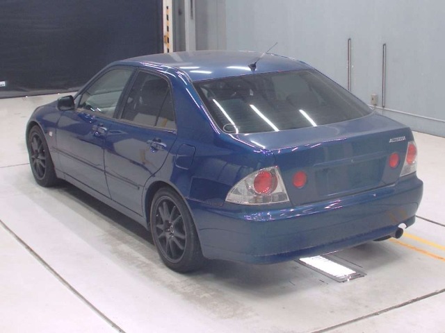 Toyota ALTEZZA 2001 8235793-6
