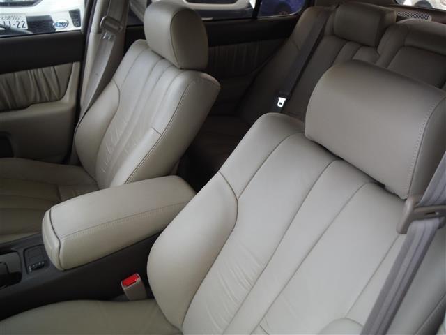 Toyota ARISTO 1995 8235766-2