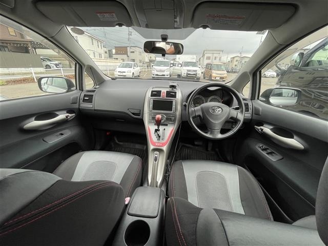 Toyota AURIS 2007 8233924-2