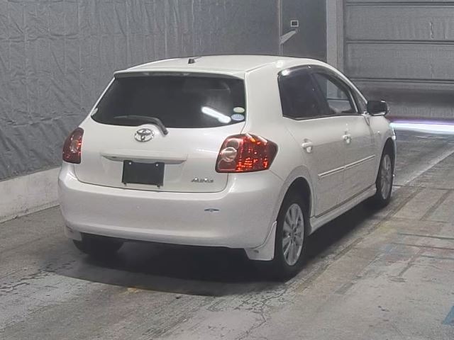 Toyota AURIS 2007 8233943-1