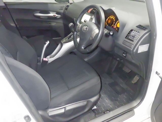 Toyota AURIS 2007 8233943-3