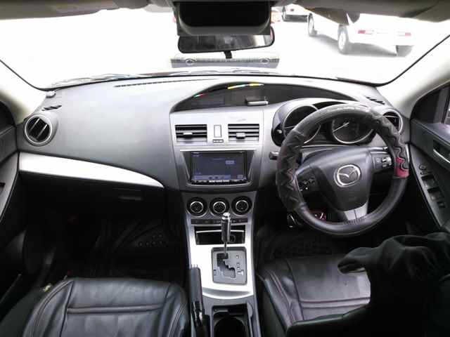 Mazda AXELA 2012 8235741-8