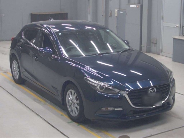 Mazda AXELA 2017 8235744-5