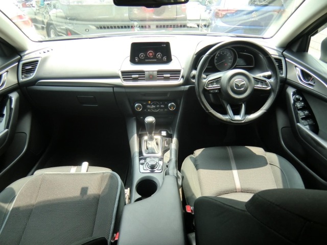Mazda AXELA 2017 8235745-2