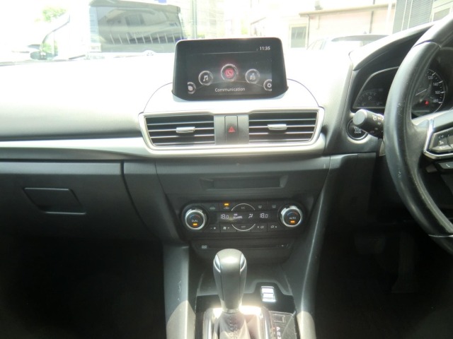 Mazda AXELA 2017 8235745-20