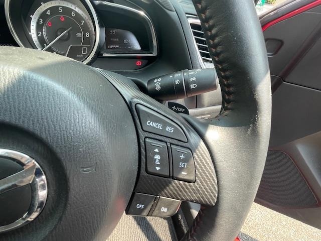Mazda AXELA 2016 8235762-4