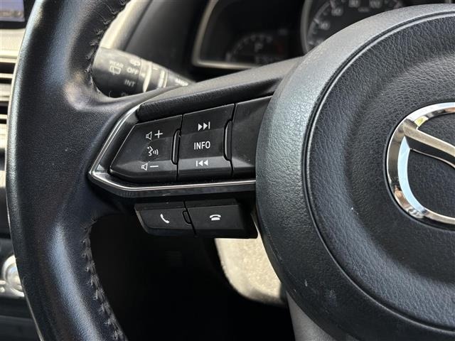 Mazda AXELA 2017 8235763-12