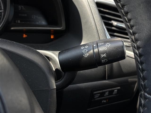 Mazda AXELA 2017 8235763-2