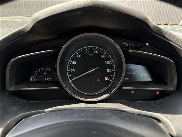 Mazda AXELA 2017 8235763-4