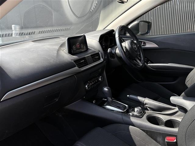 Mazda AXELA 2017 8235763-5