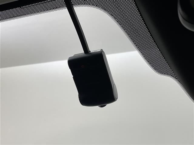 Mazda AXELA 2015 8235764-3