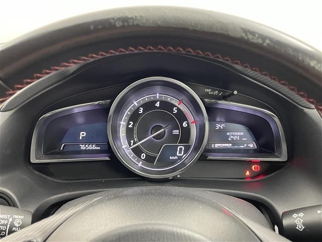 Mazda AXELA 2015 8235764-8