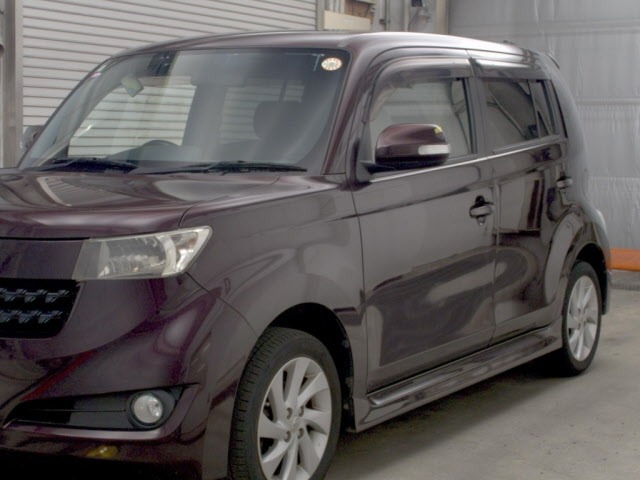 Toyota BB 2012 8235709-4