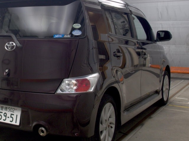 Toyota BB 2012 8235709-5