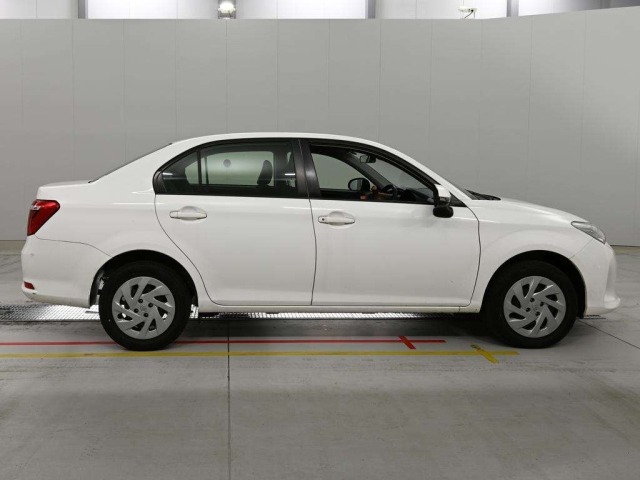 Toyota COROLLA AXIO 2021 8233616-3