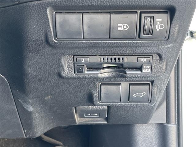 Toyota COROLLA CROSS 2023 8233664-10