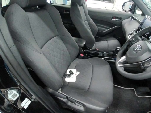 Toyota COROLLA CROSS 2023 8233733-10