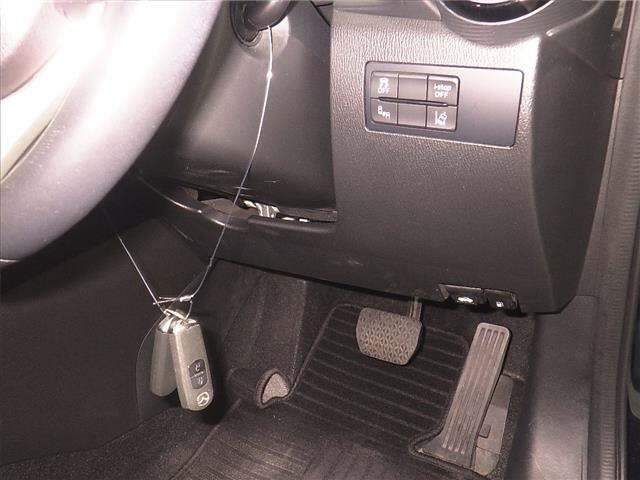 Mazda DEMIO 2015 8235464-8