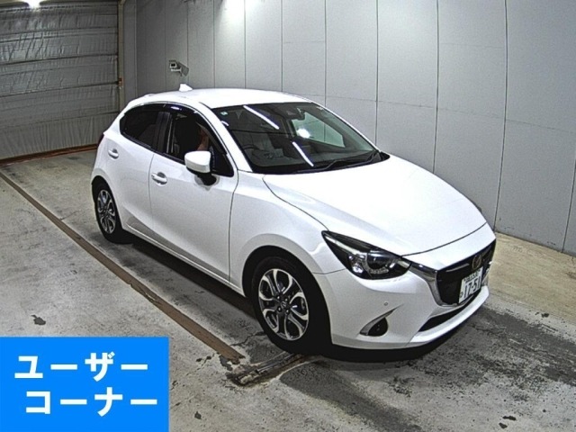 Mazda DEMIO 2018 8235472-0