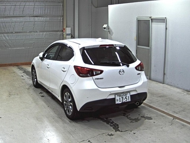 Mazda DEMIO 2018 8235472-1