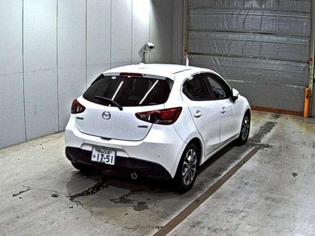 Mazda DEMIO 2018 8235472-5