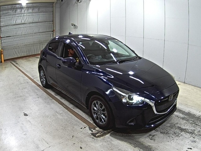 Mazda DEMIO 2017 8235480-0