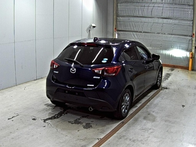 Mazda DEMIO 2017 8235480-5