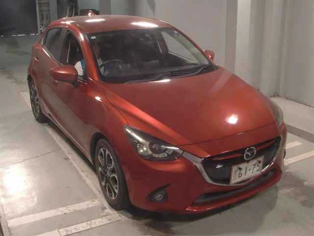 Mazda DEMIO 2015 8235490-0