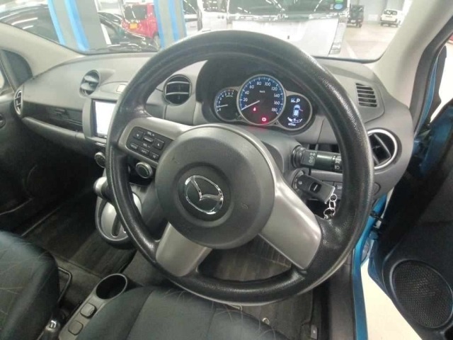 Mazda DEMIO 2013 8235499-9