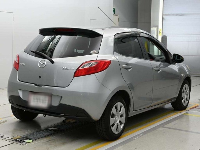 Mazda DEMIO 2013 8235513-1