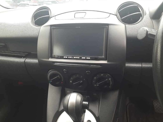 Mazda DEMIO 2013 8235513-12