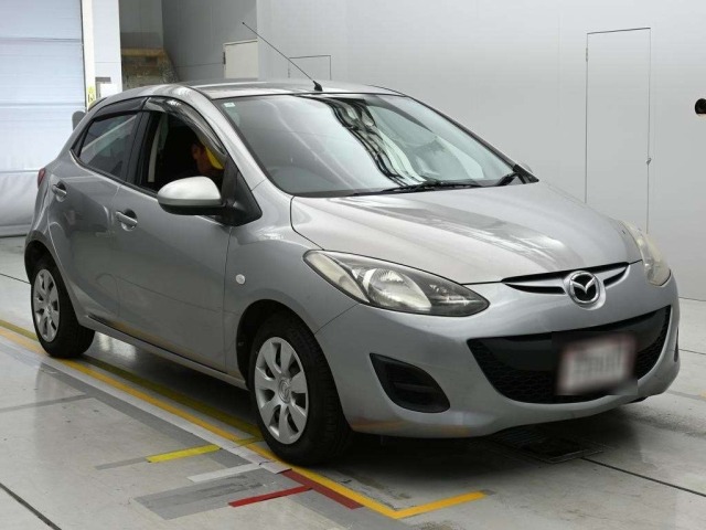 Mazda DEMIO 2013 8235513-5