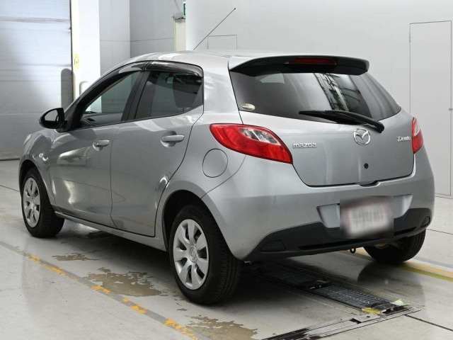 Mazda DEMIO 2013 8235513-6