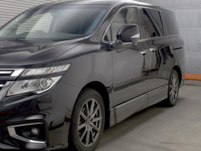 Nissan ELGRAND 2017 8235606-4