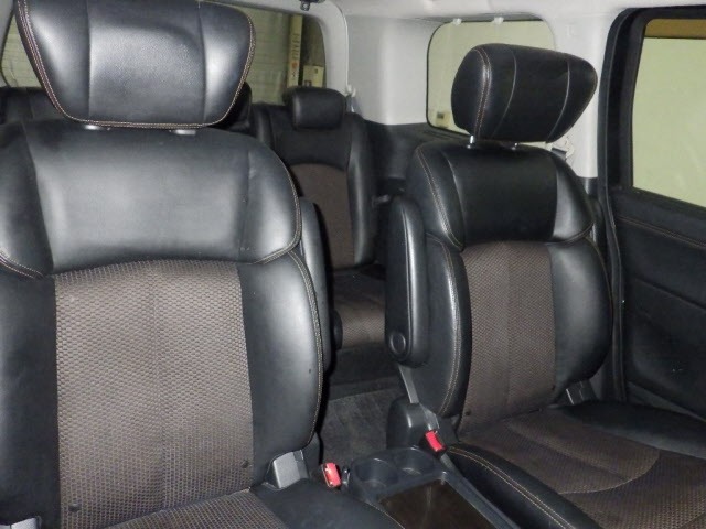 Nissan ELGRAND 2012 8235608-8