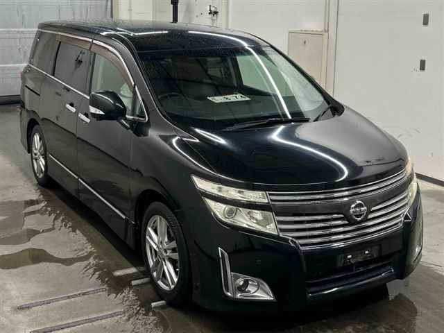 Nissan ELGRAND 2011 8235609-0