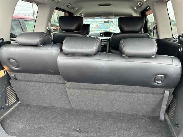 Nissan ELGRAND 2011 8235609-10