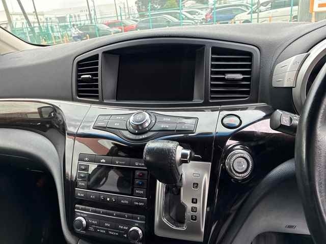 Nissan ELGRAND 2011 8235609-6