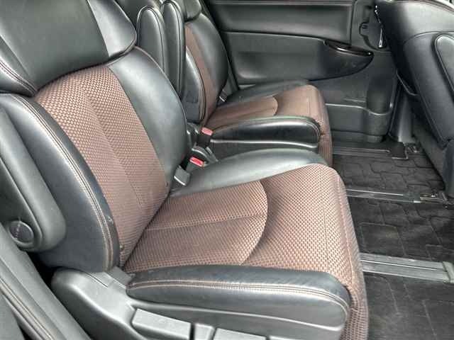 Nissan ELGRAND 2011 8235609-8
