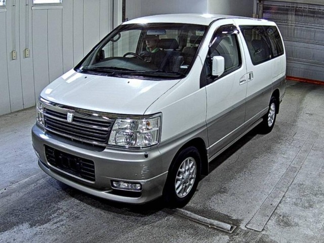 Nissan ELGRAND 2001 8235624-4
