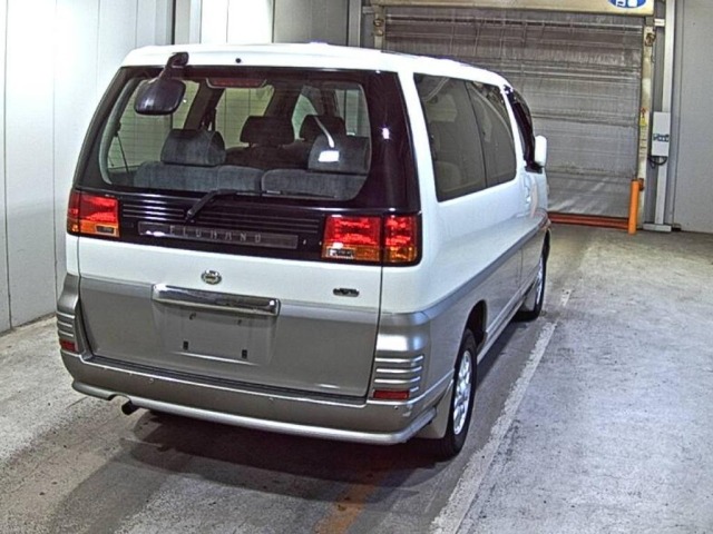 Nissan ELGRAND 2001 8235624-5