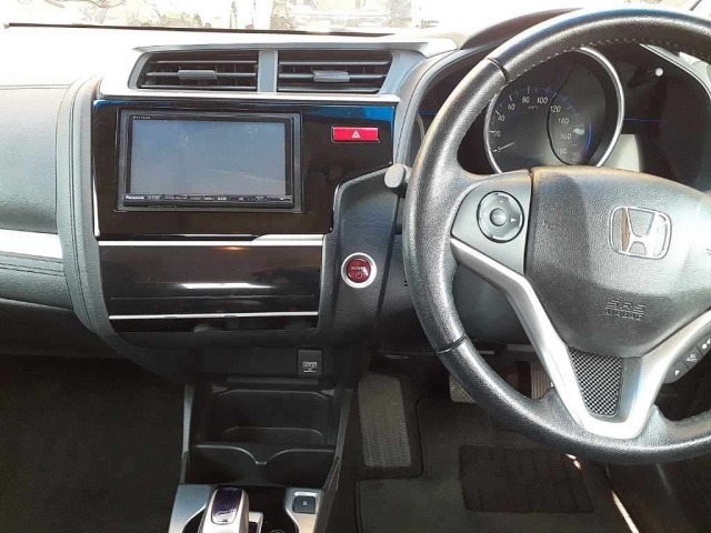 Honda FIT 2016 8236841-9