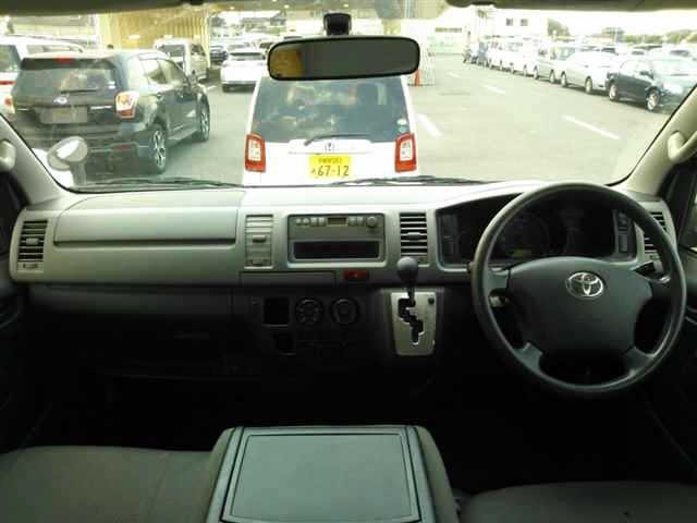 Toyota HIACE VAN 2012 8235572-8