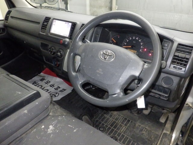 Toyota HIACE VAN 2015 8235578-3
