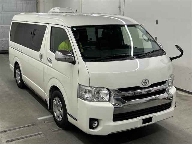 Toyota HIACE VAN 2016 8235582-0