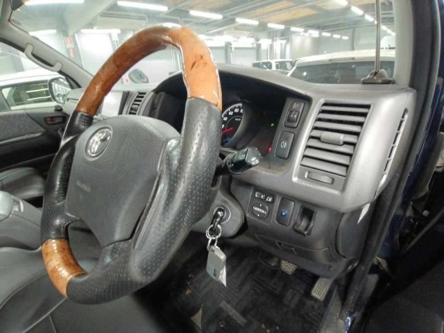 Toyota HIACE WAGON 2009 8236529-9