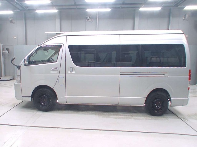 Toyota HIACE WAGON 2018 8236531-4