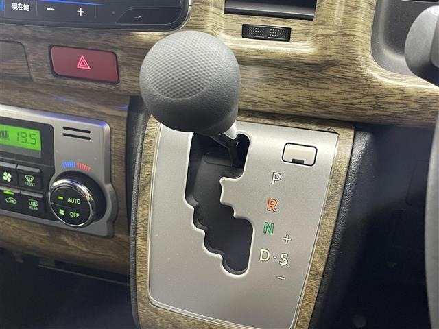 Toyota HIACE WAGON 2024 8236559-12
